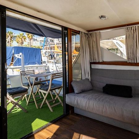 Spacious And Charming Boat In Port Forum Hotel Сант Адриа де Бесос Екстериор снимка