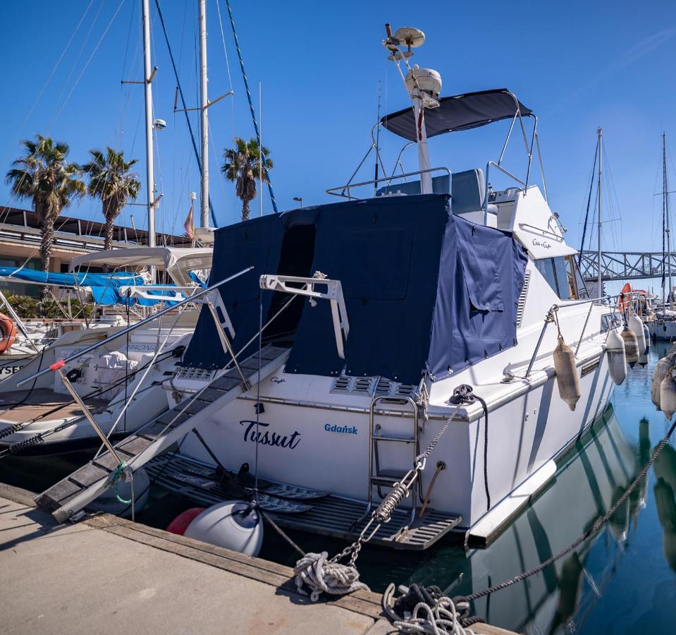 Spacious And Charming Boat In Port Forum Hotel Сант Адриа де Бесос Екстериор снимка